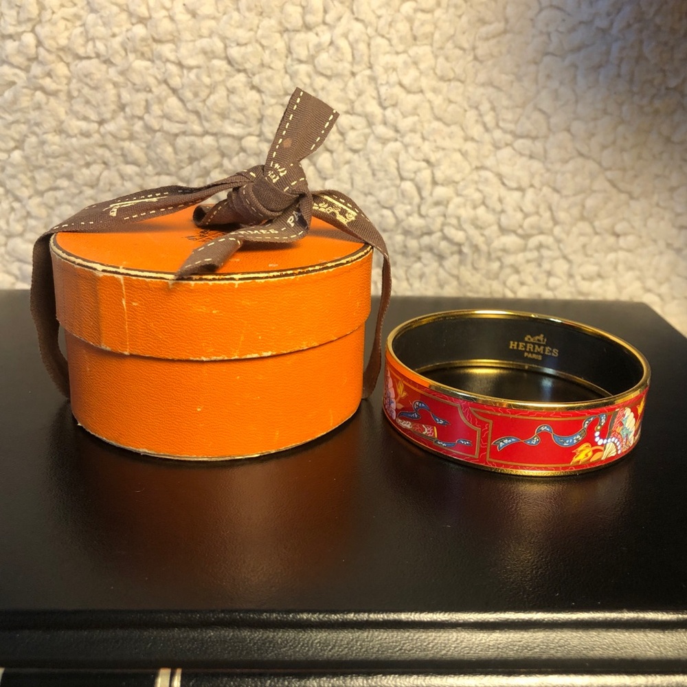 ❣️Authentic Hermes Enamel Fan Bangle❣️